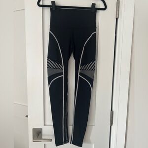 Lululemon Athletica Black & White Leggings [Size 4]